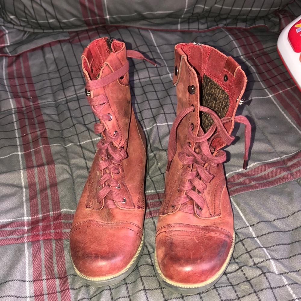 Cobb Hill maroon/rust leather lace up boots size 8